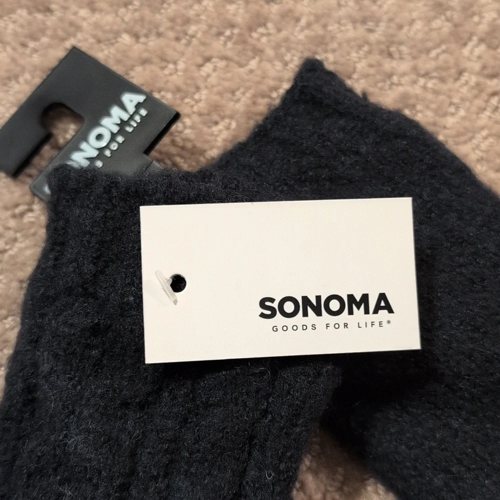 Sonoma Supercozy Black Gloves NWT